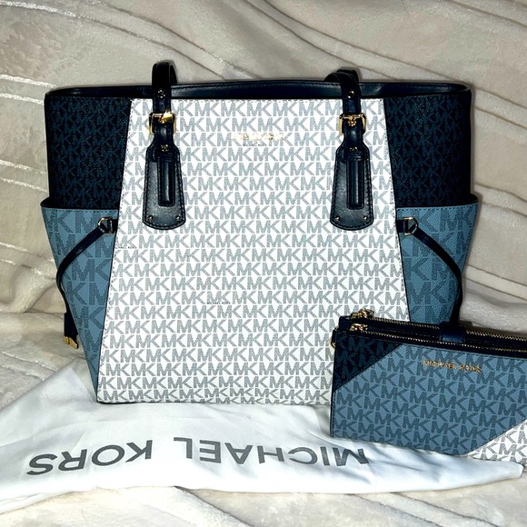 Michael Kors Tote Bag and Wristlet wallet - Picture 1 of 13